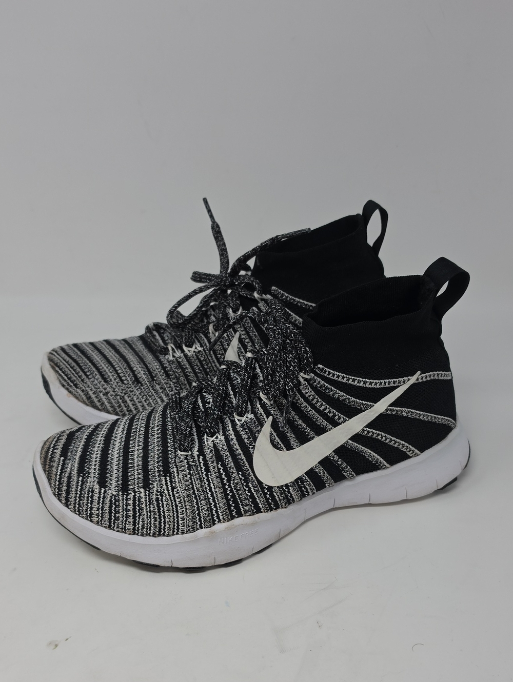 Nike Free TR Train Force Flyknit Run Shoes Size 14 Black White Women's Size 7